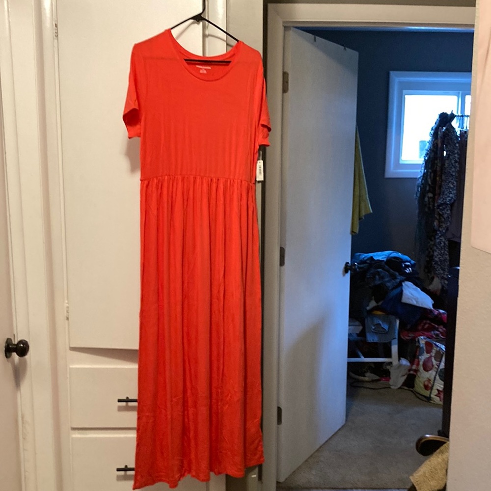 Women’s Size Large Women’s Essentials By Amazon Short Sleeve Dress 👗.